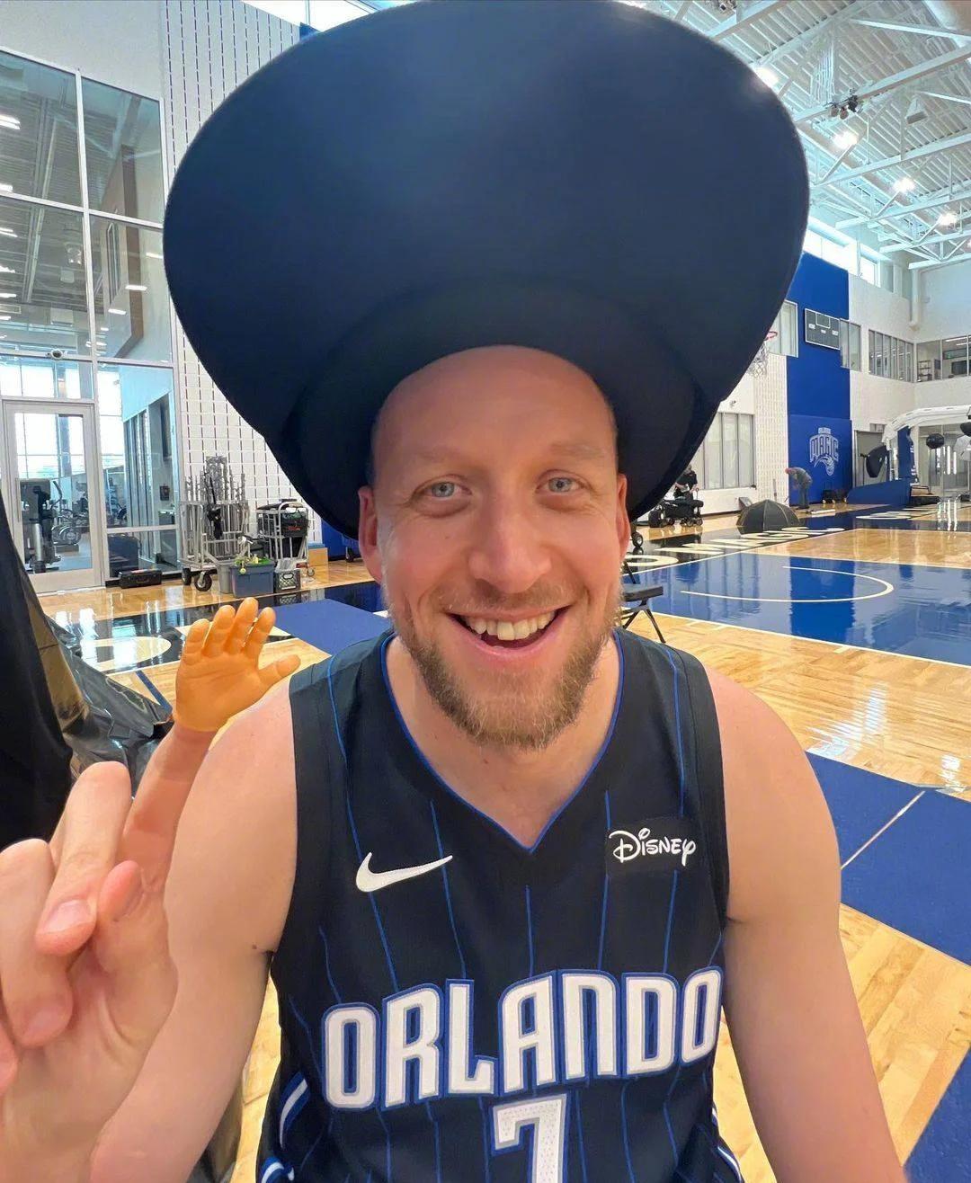 亚博体育-新奥尔良鹈鹕迎欧洲杯关键赛；今晨单刀错失；态度坚定；资深球员宣示担当的简单介绍