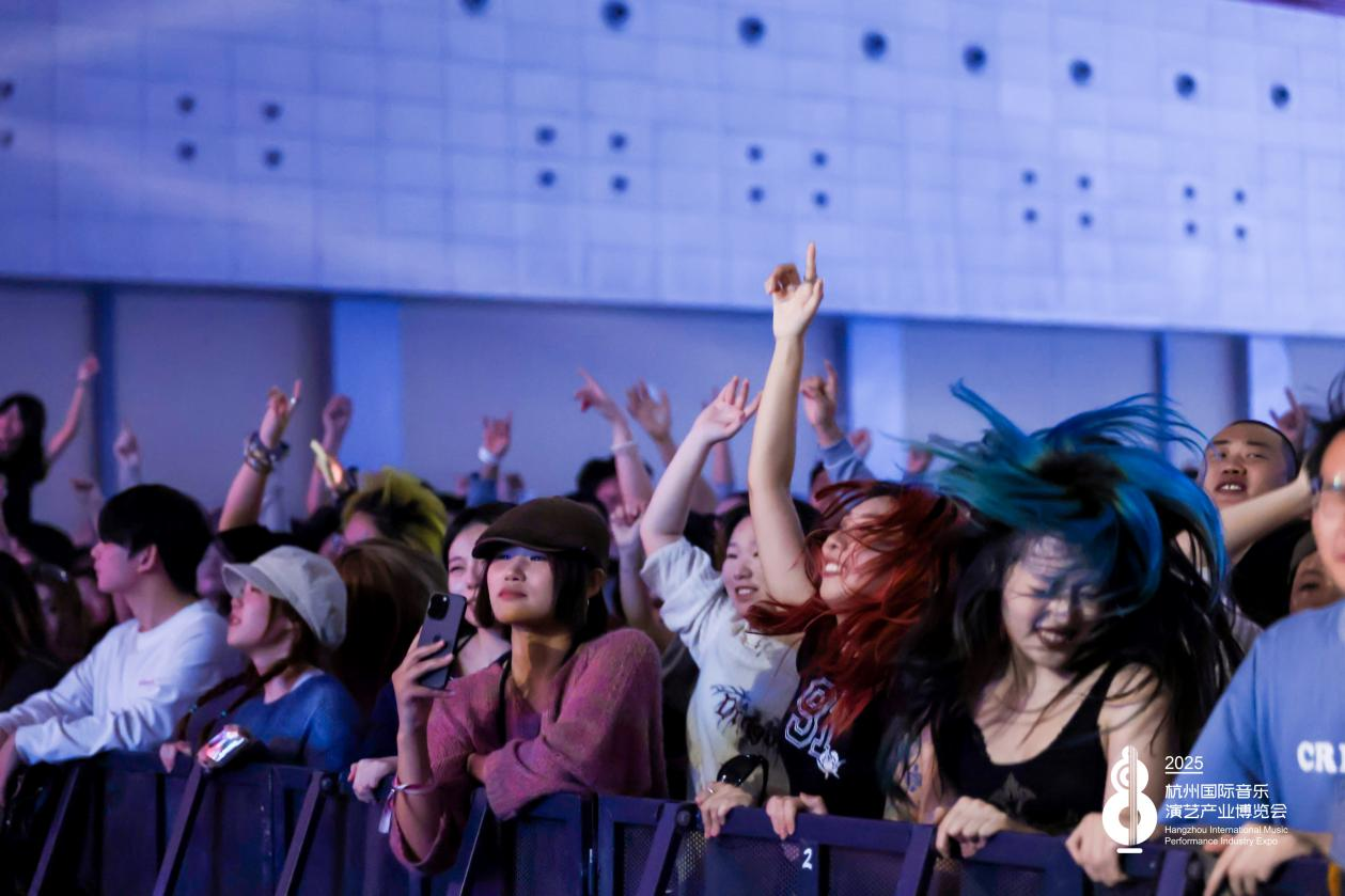 亚博-风云突变山东泰山加时末段门线救险，欧冠版图或变，话题不断，纪律约束更严格(山东泰山亚冠梦幻开局)